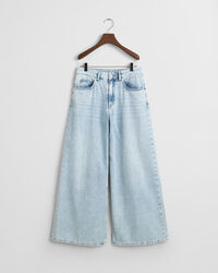 Jeans med vida ben och veck