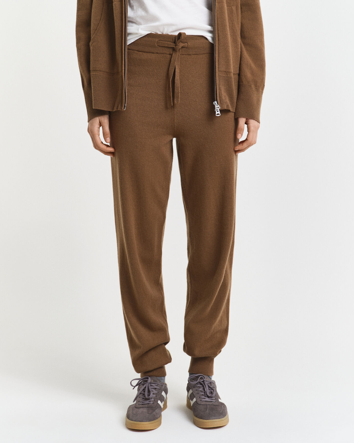 Stickade byxor i superfin lammull