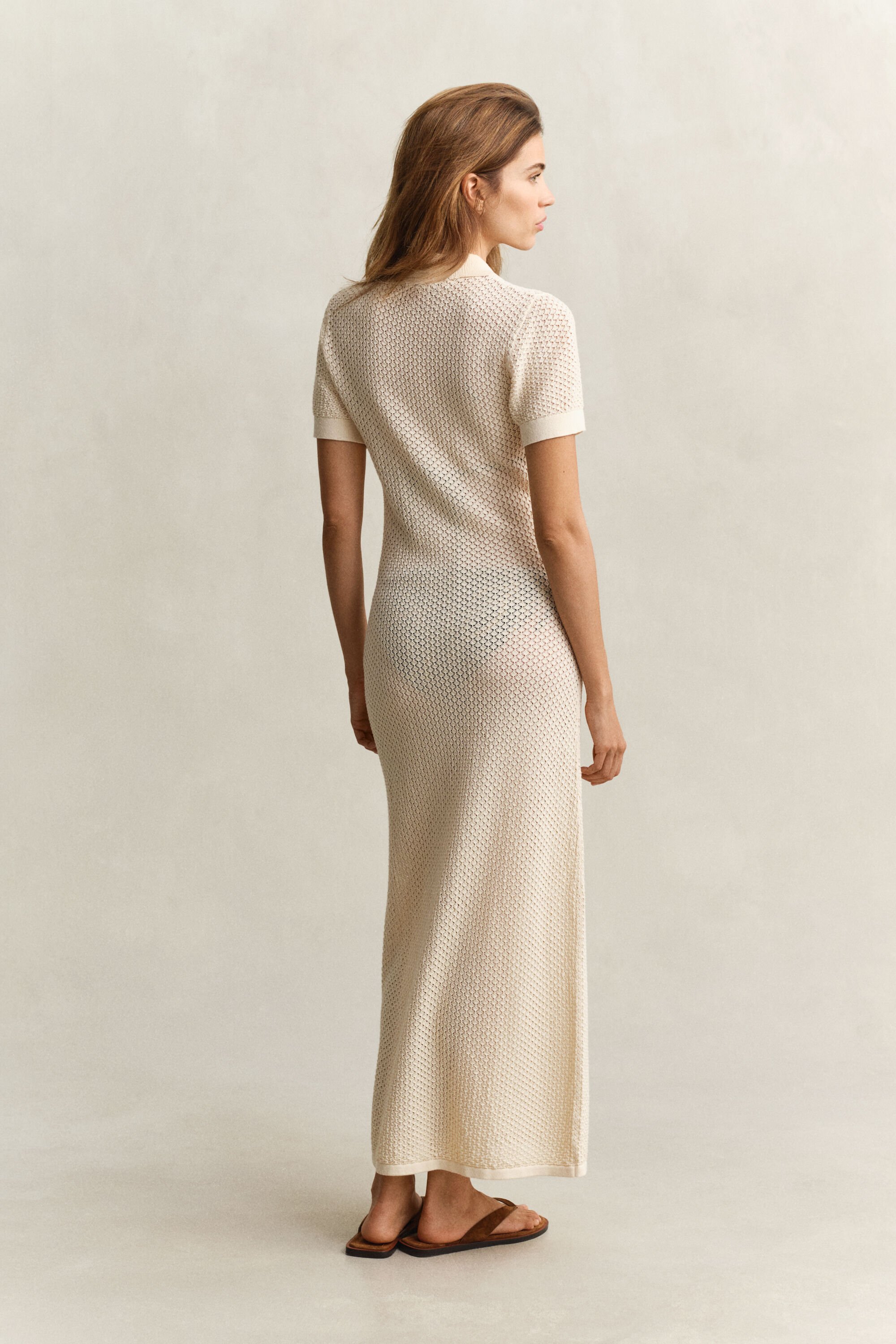 Spetsstickad Ruggerklänning