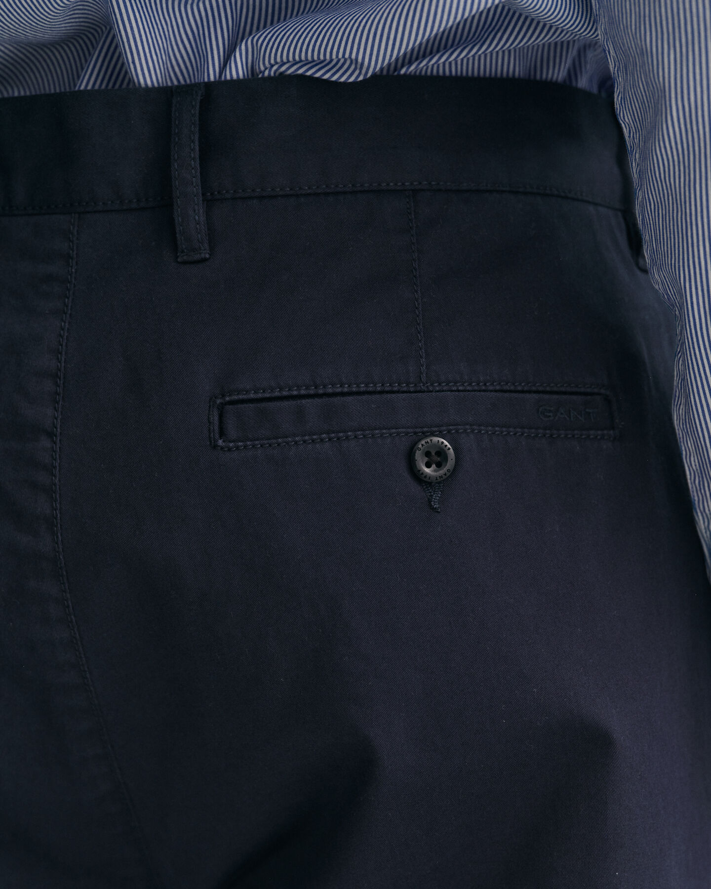 Slim fit twillchinos med veck