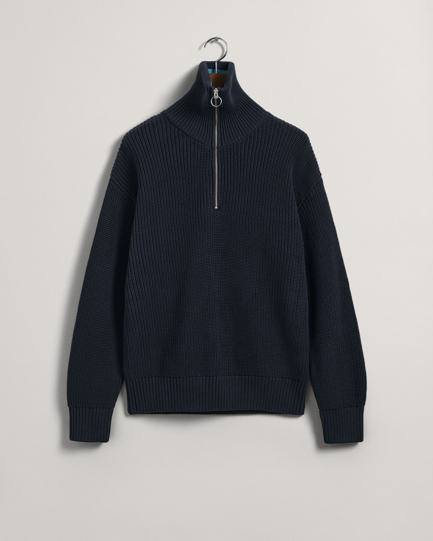 Ribbstickad half-zip tröja