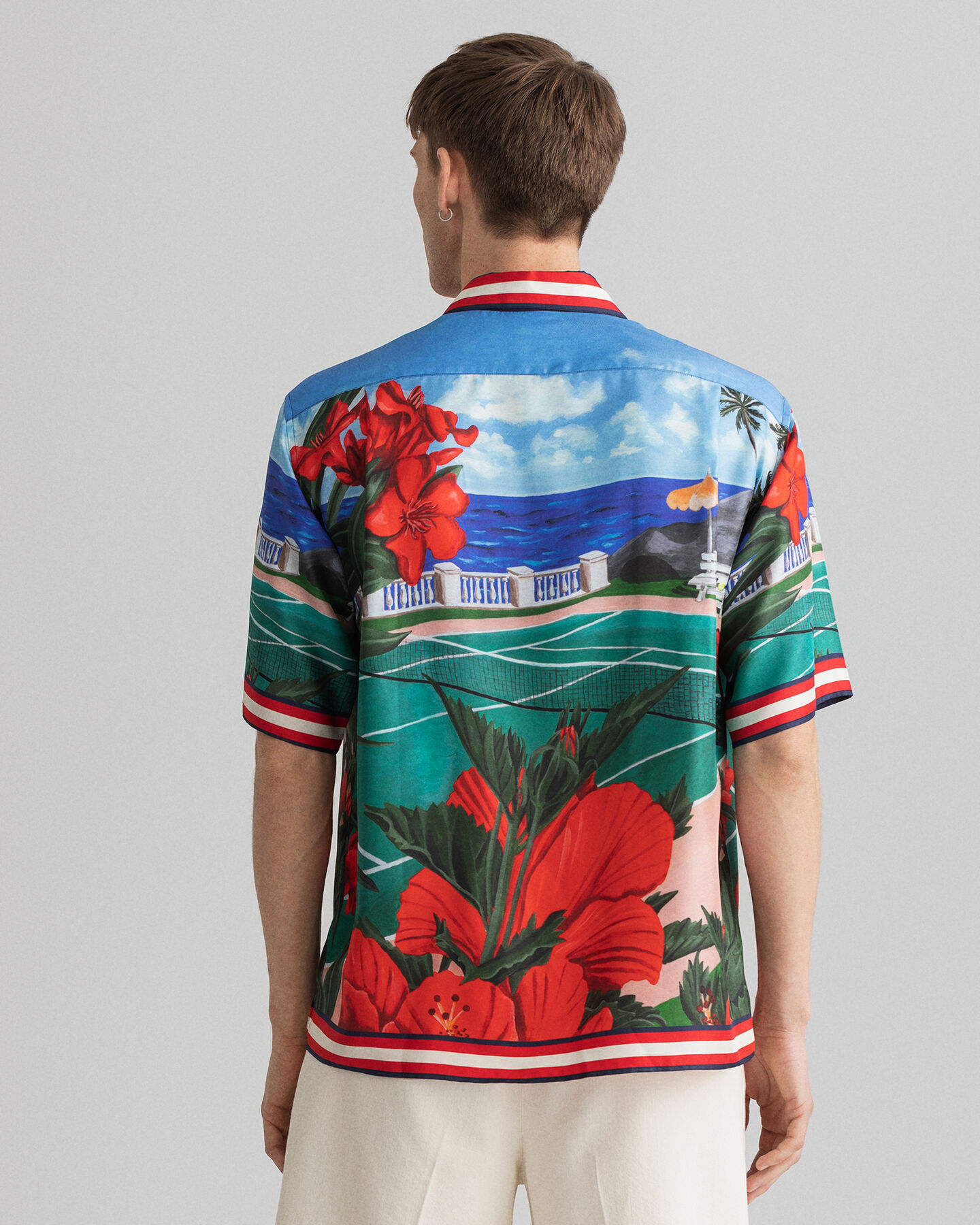 Relaxed fit Scenery sidenskjorta med kort ärm