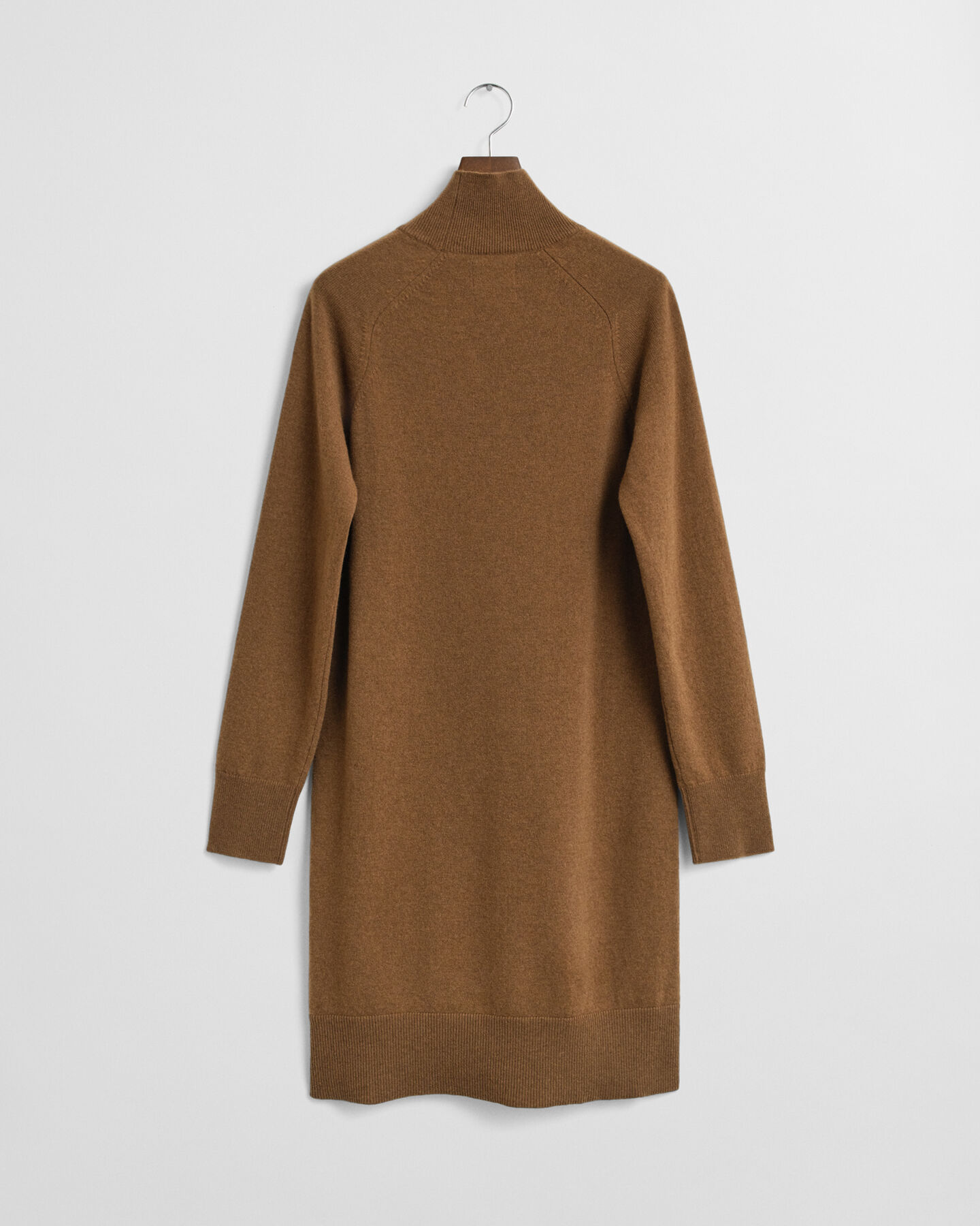 Stickad klänning i superfin lammull