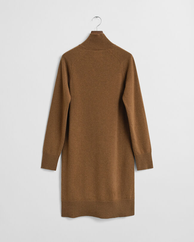 Stickad klänning i superfin lammull