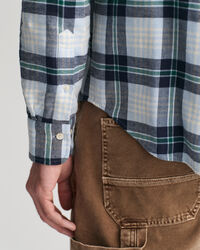 Regular fit skotskrutig flanellskjorta