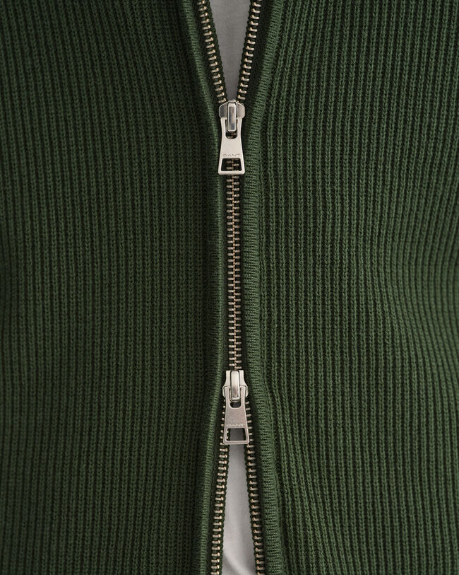 Ribbstickad tr&ouml;ja med dragkedja