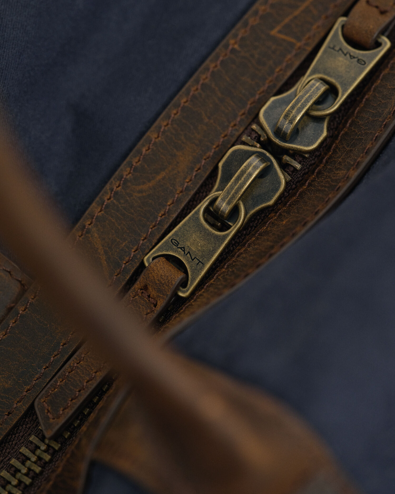 Duffelväska i vaxad bomull