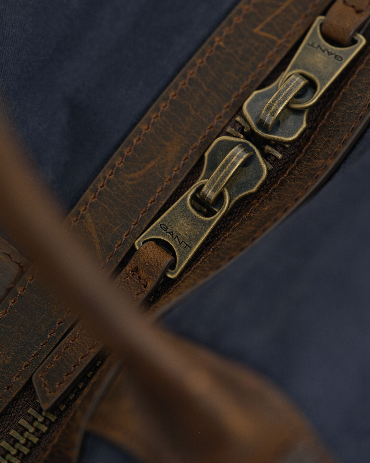 Duffelväska i vaxad bomull