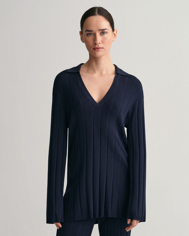 Ribbstickad tröja med öppen krage