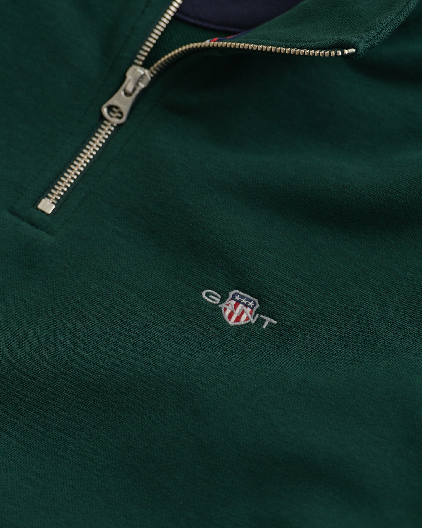 Shield sweatshirt med dragkedja vid halsöppningen