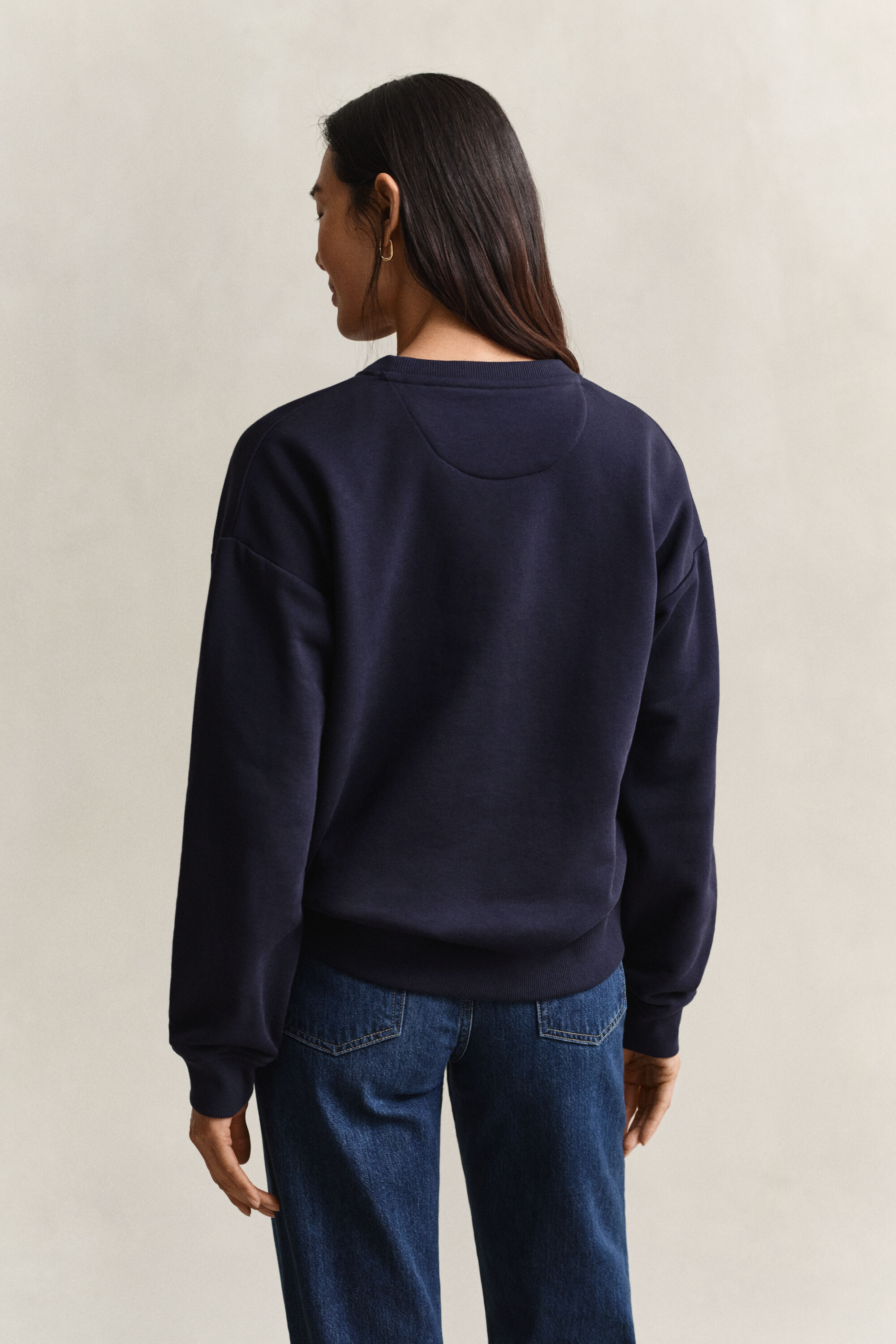 Sweatshirt med sköldemblem