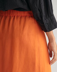 Midikjol i linneblandning