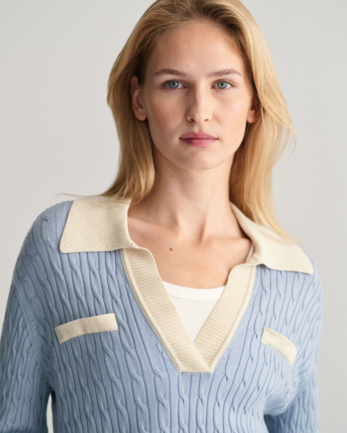 Kabelstickad pik&eacute;tr&ouml;ja