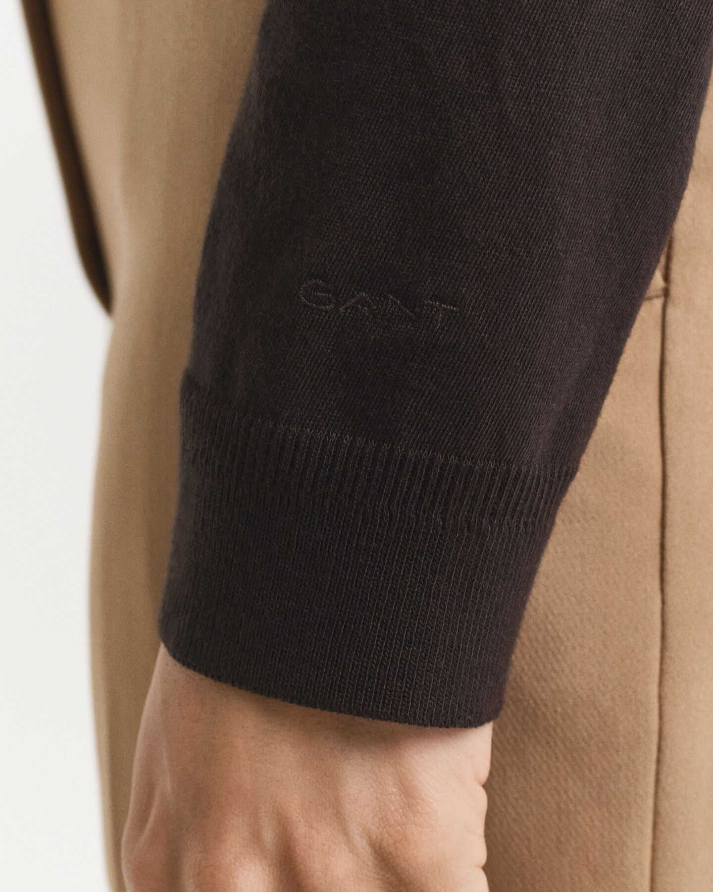 Långärmad sömlös pikétröja med knappar