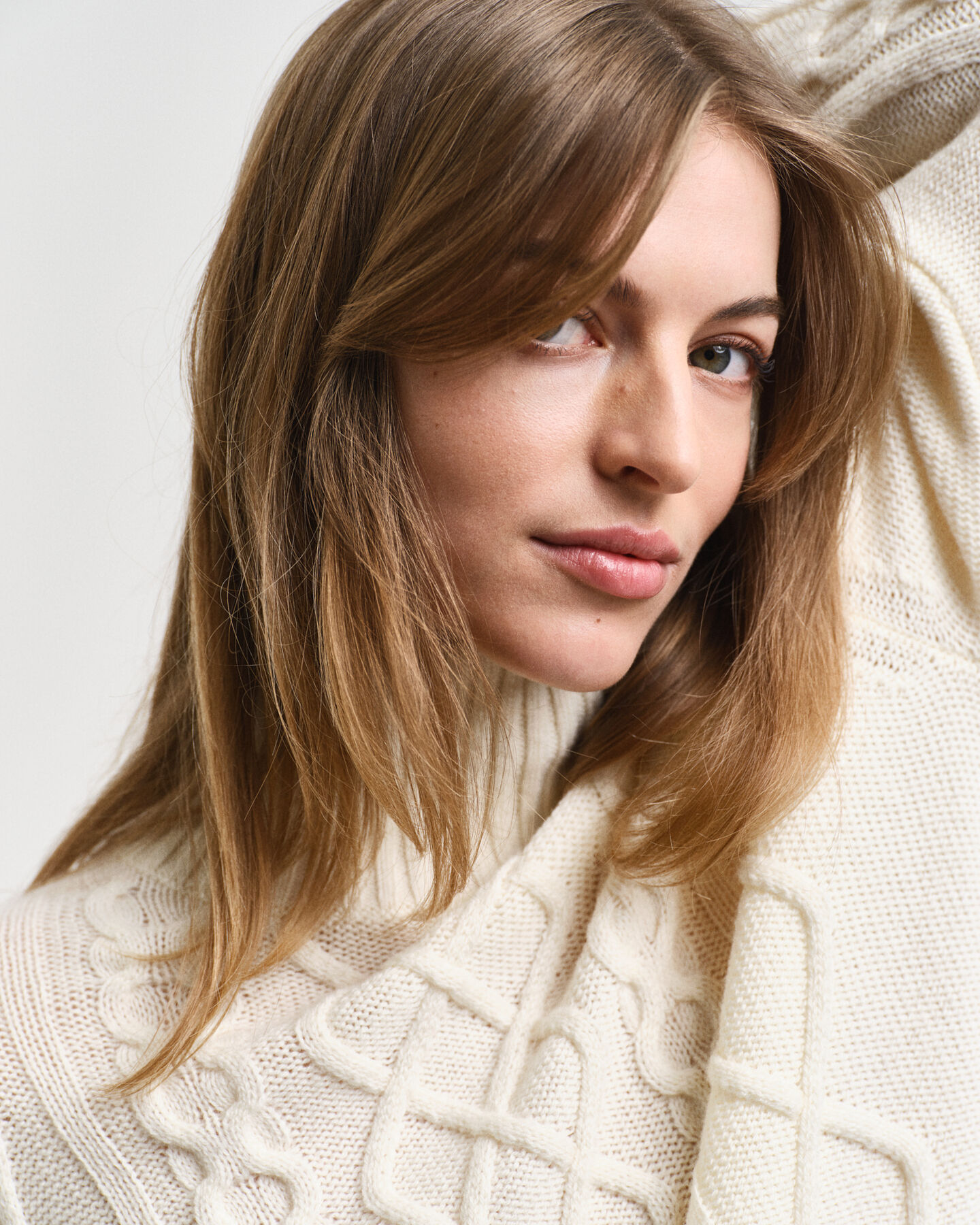 Kabelstickad tr&ouml;ja med st&aring;krage