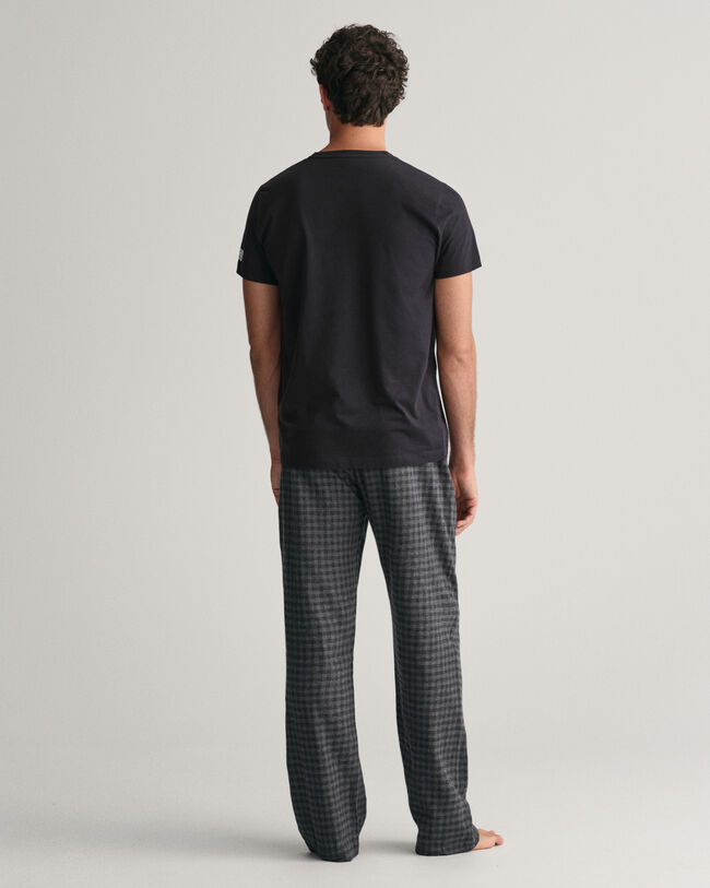 Presentf&ouml;rpackning med pyjamasbyxor och T-shirt i flanell