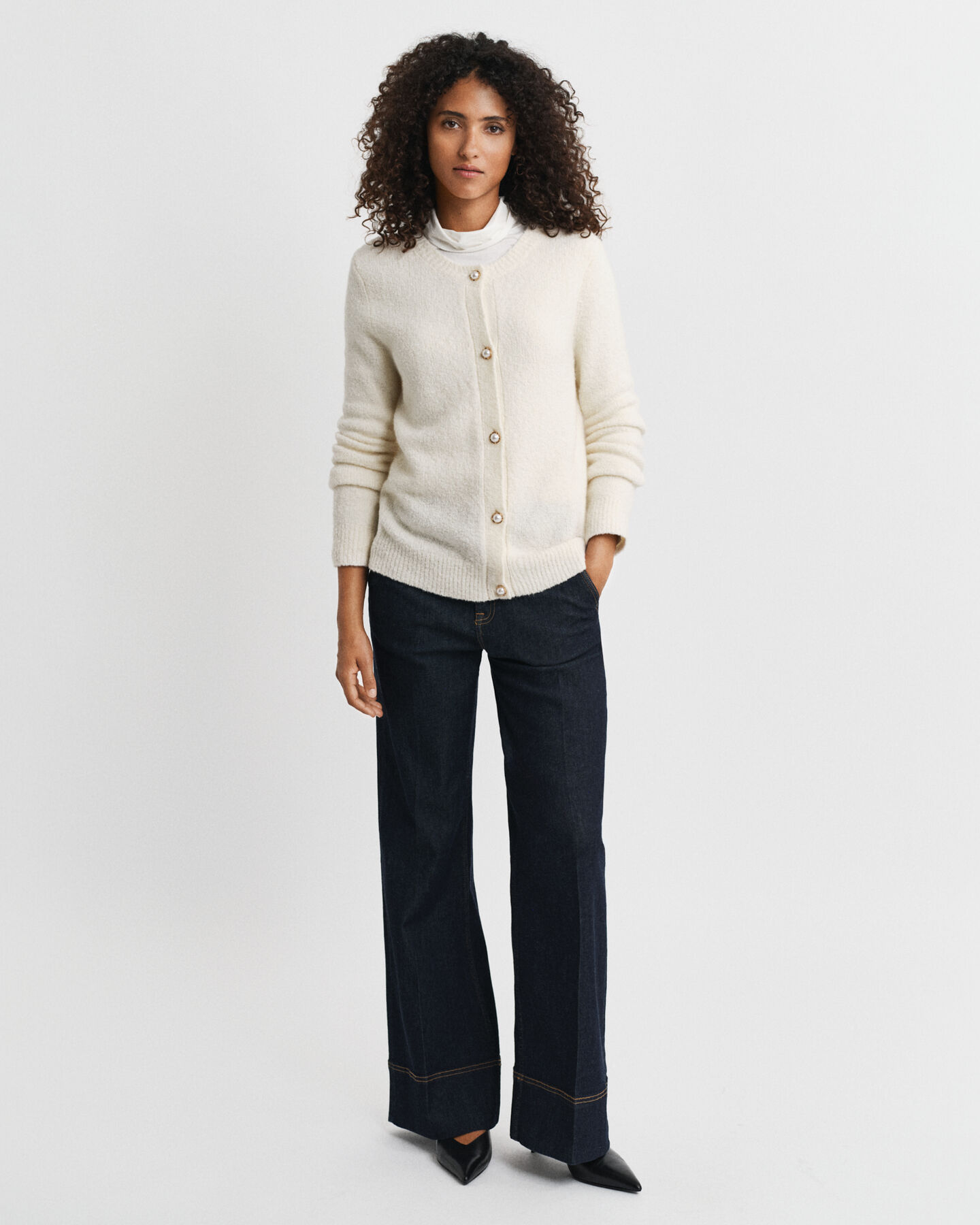 Rundhalsad kofta i bouclé