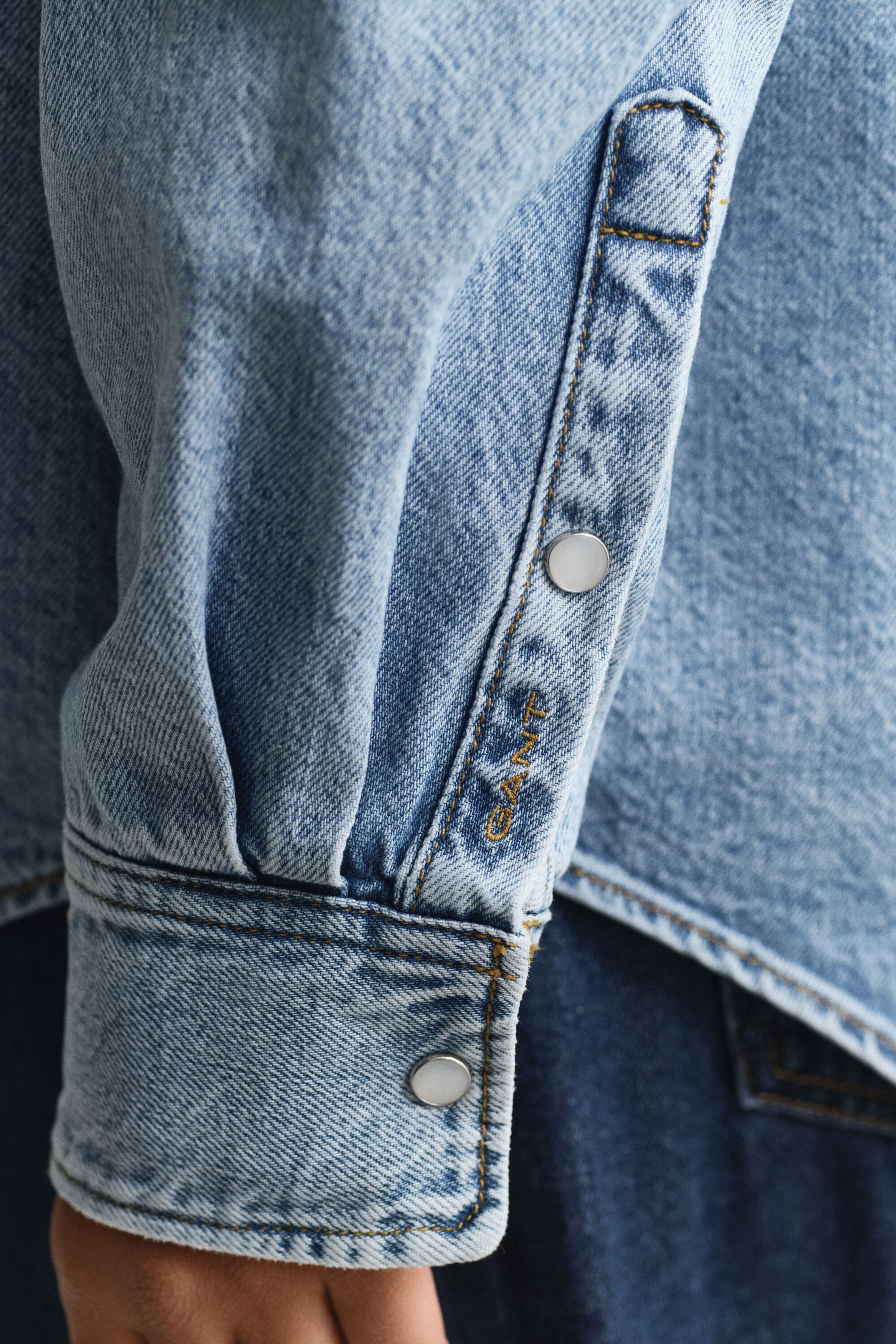 Relaxed fit denimskjorta