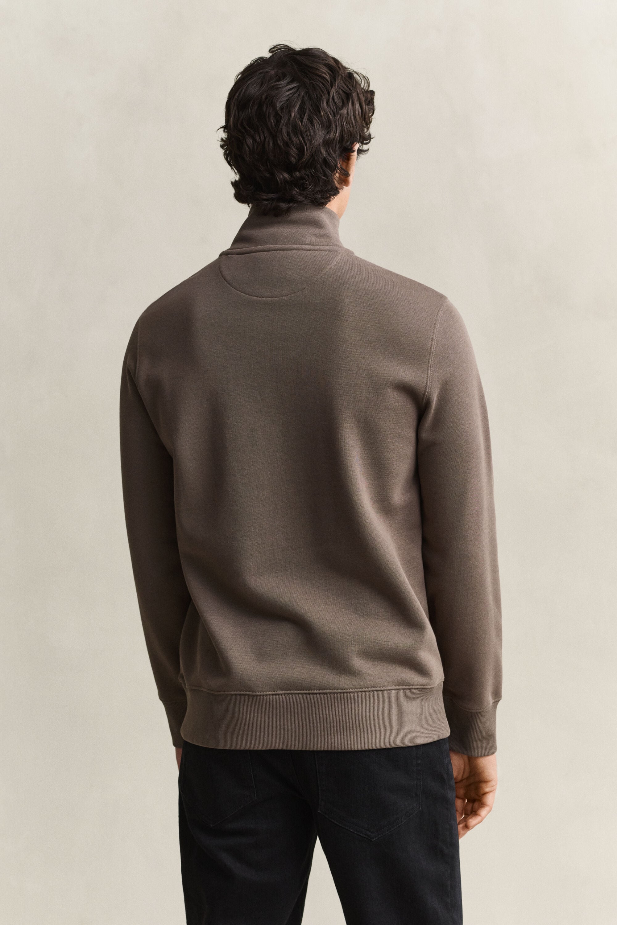 Shield sweatshirt med dragkedja vid halsöppningen