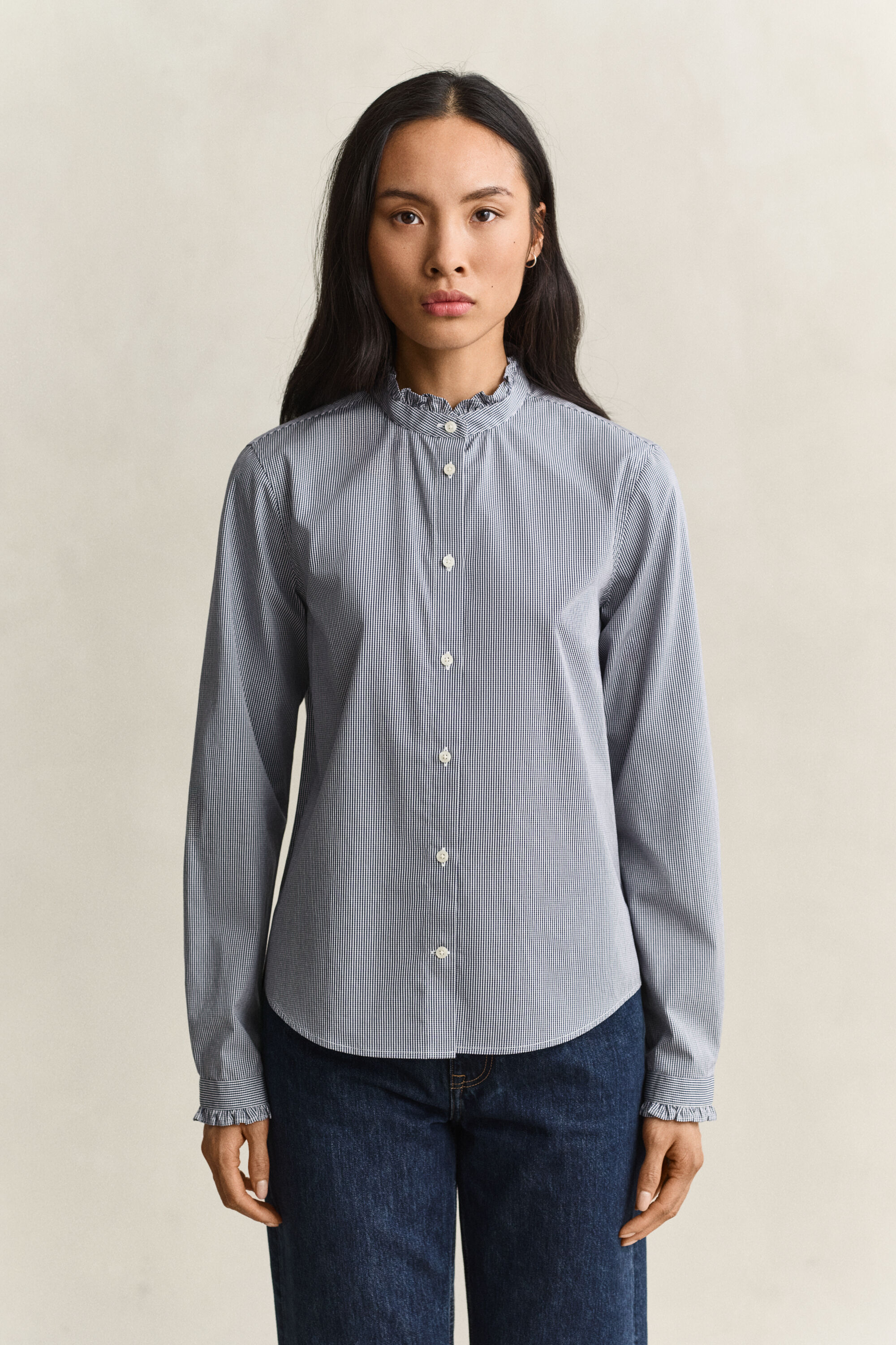 Blus med volangkrage