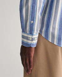 Regular fit f&auml;rgglad randig skjorta