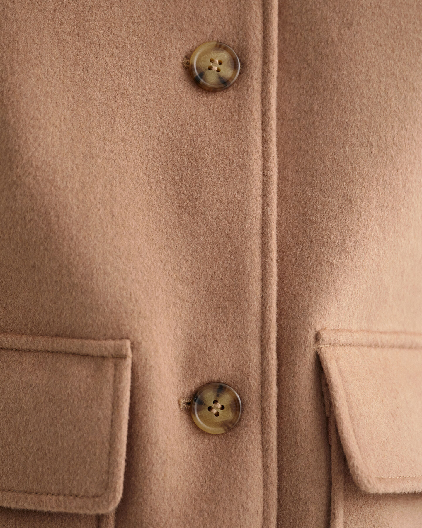 Cropped jacka i ullblandning