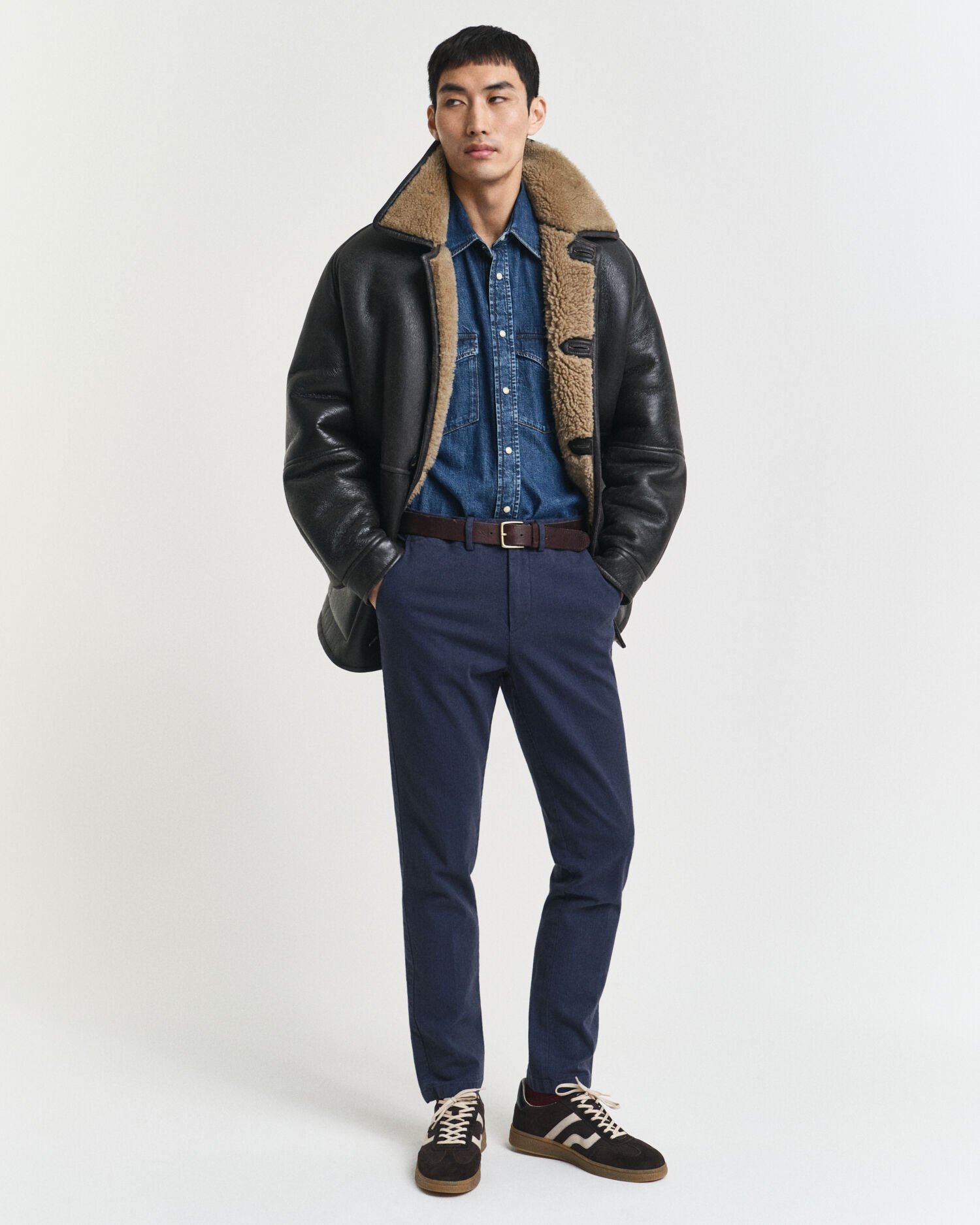 Slim fit jeans i bomull med fiskbensmönster