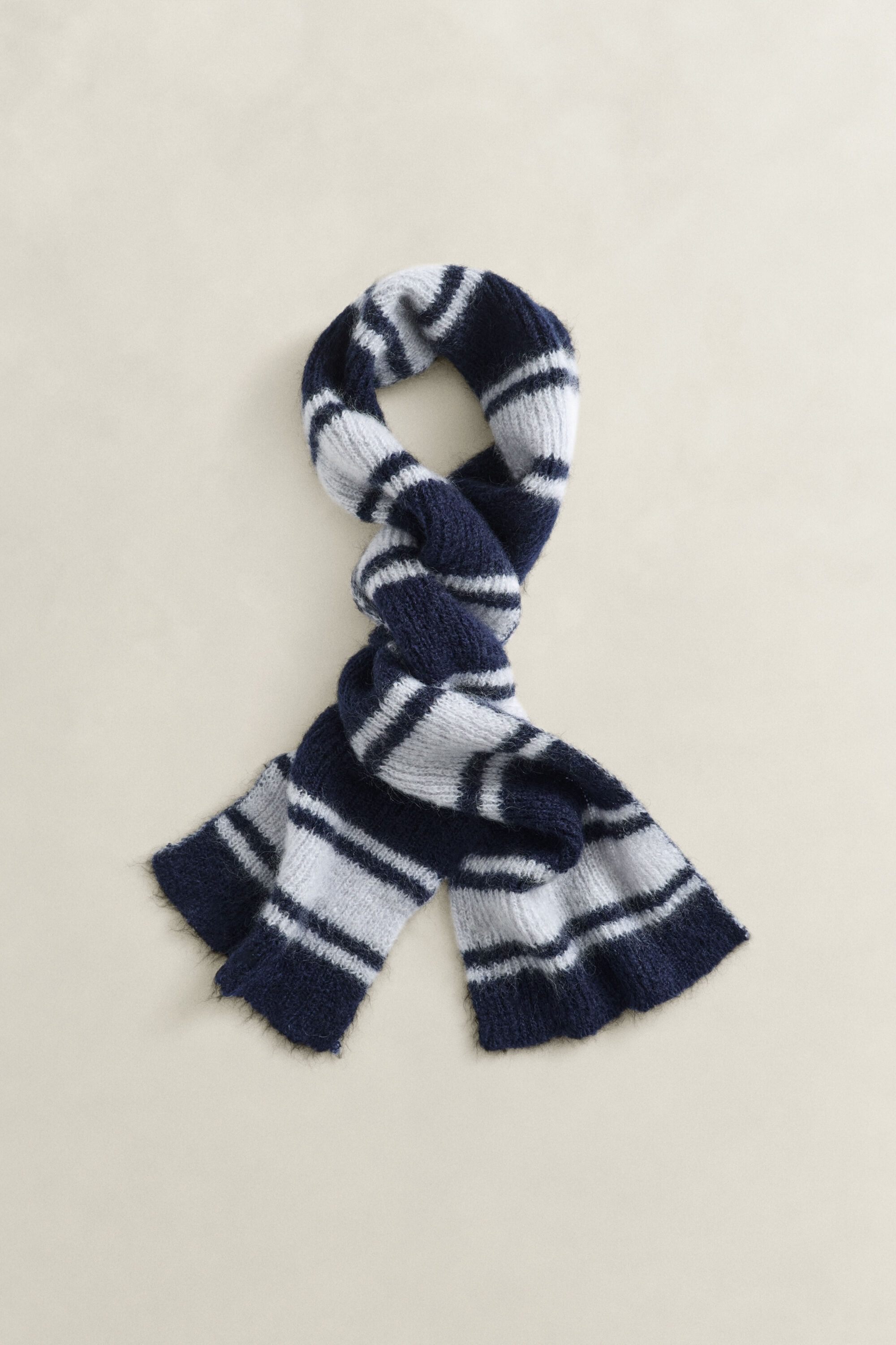 Randig halsduk i mohair
