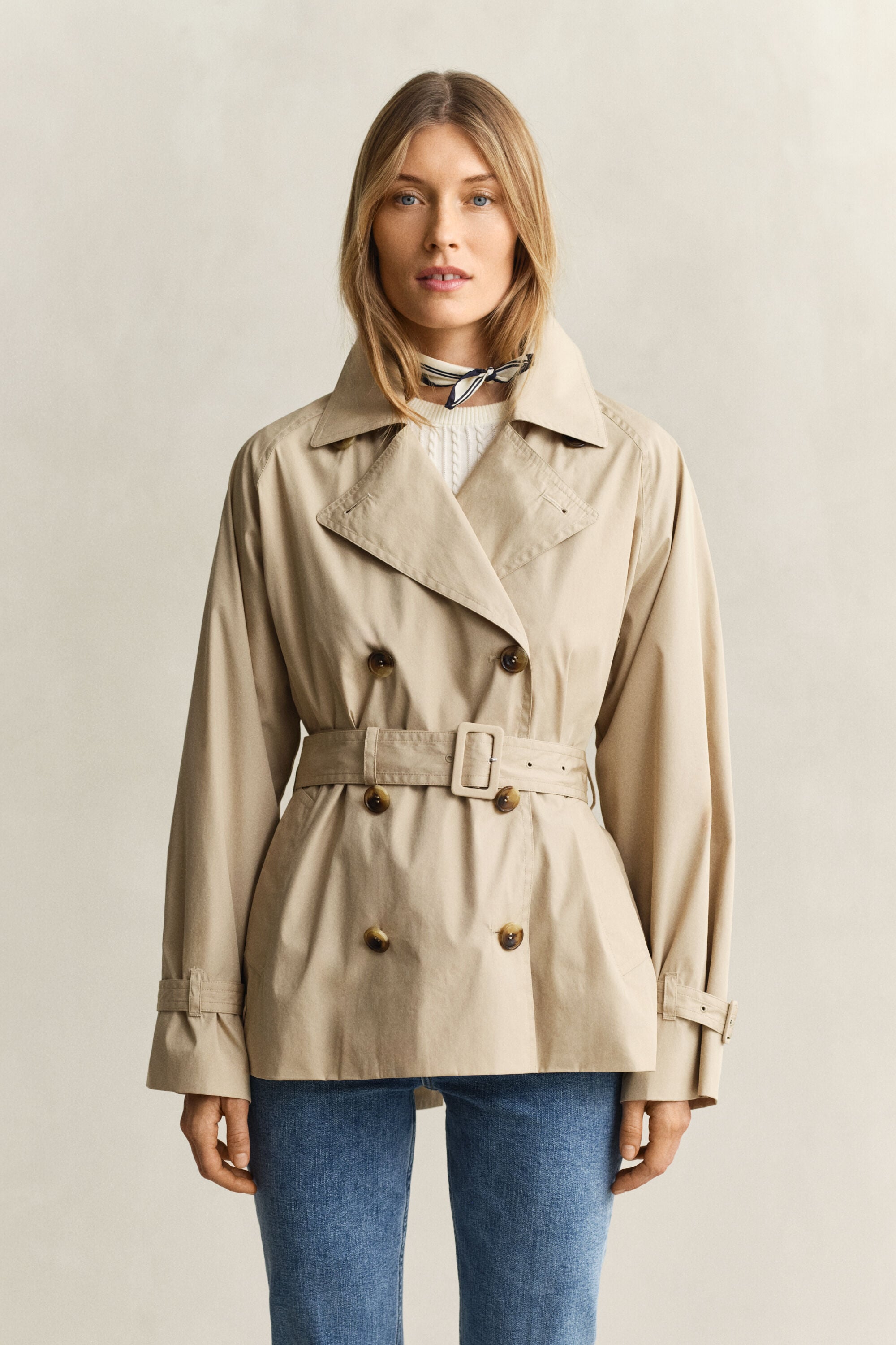 Lätt kort trenchcoat