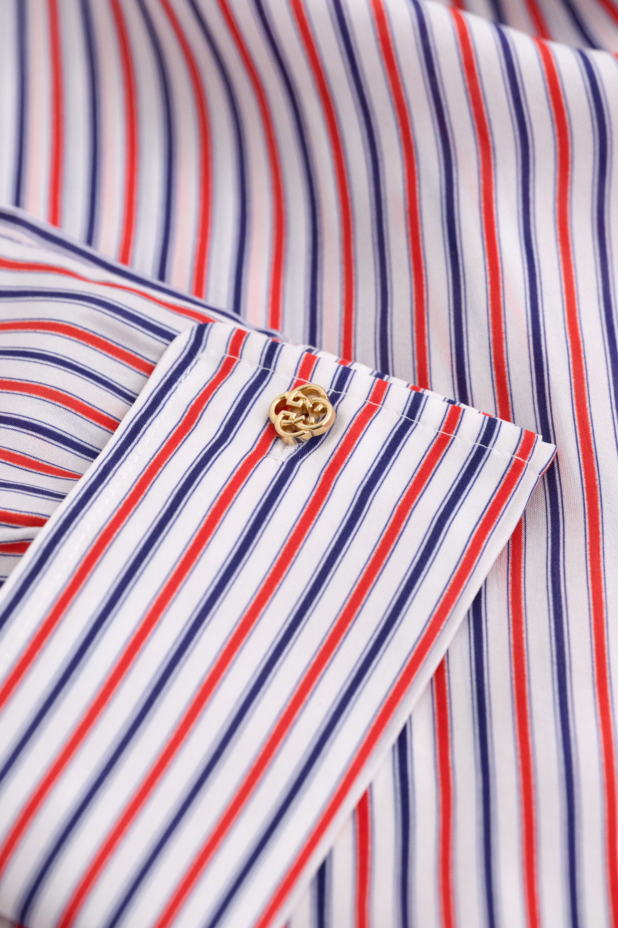 Randig blus i habotai-siden