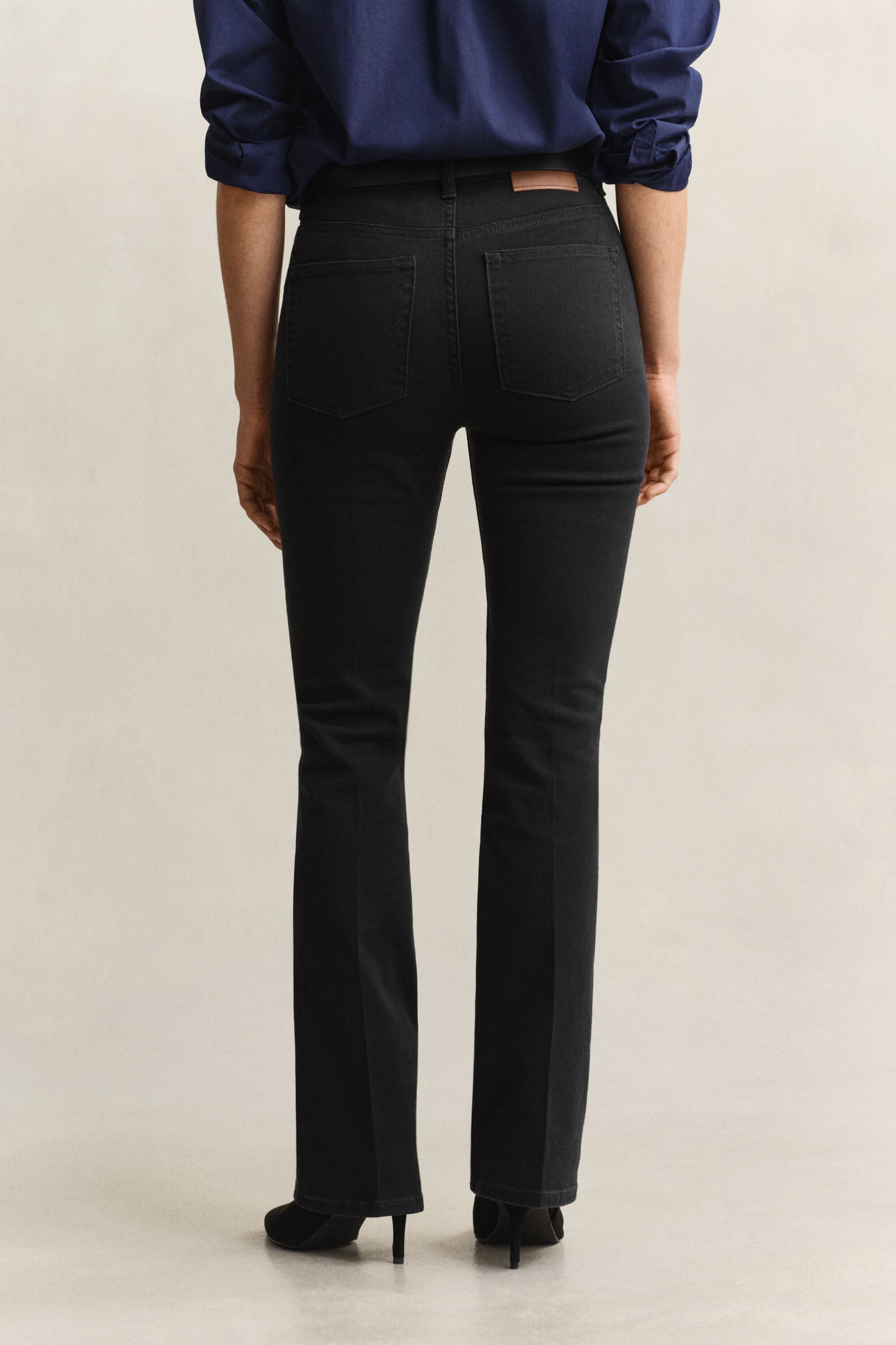 Slim utställda stretchjeans