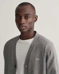 Klassisk bomullskofta med V-ringning