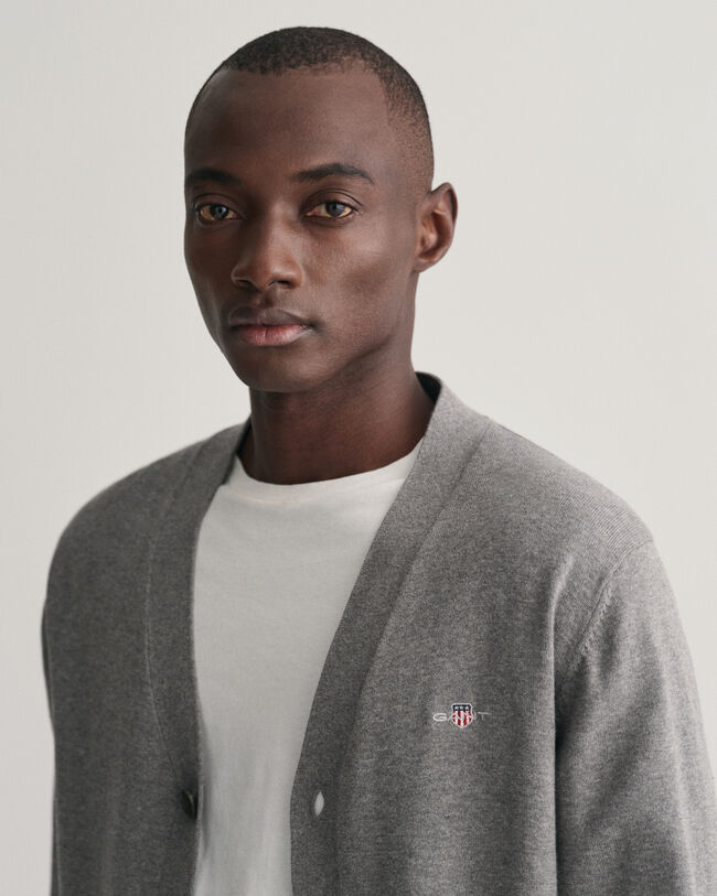 Klassisk bomullskofta med V-ringning