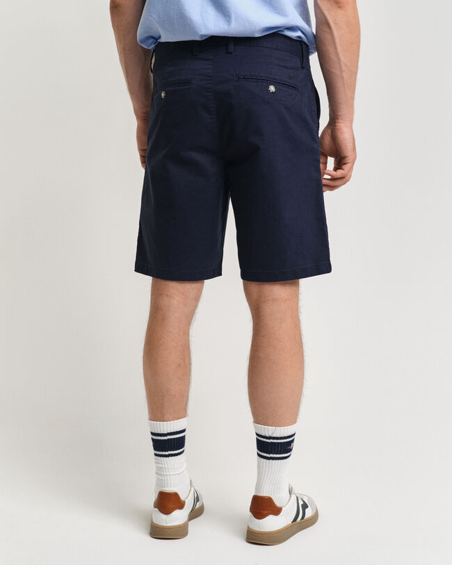 Seasonal Essential Regular fit Archive Shield chinosshorts
