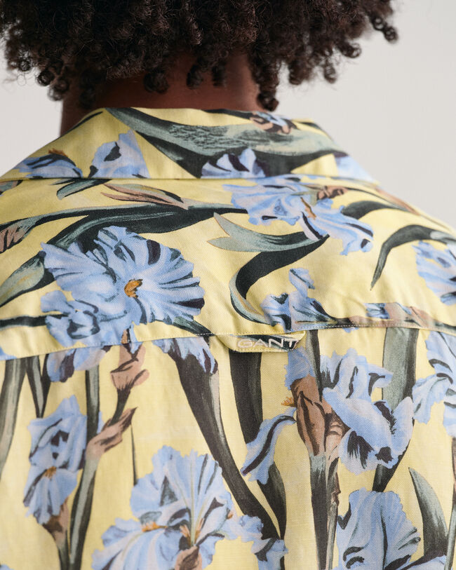 Relaxed fit Iris Print kort&auml;rmad skjorta i linne och lyocell