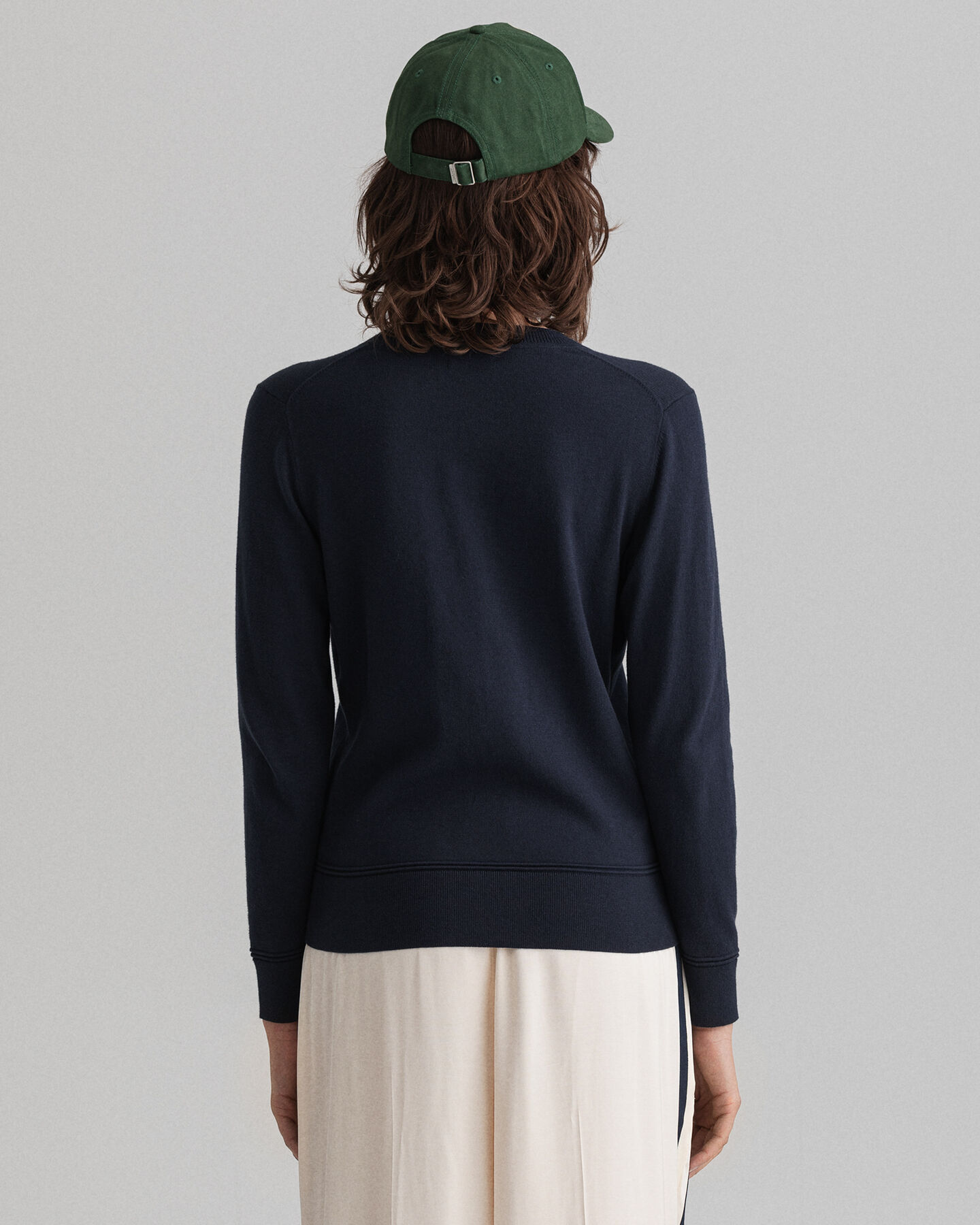 Tunn V-ringad bomullskofta