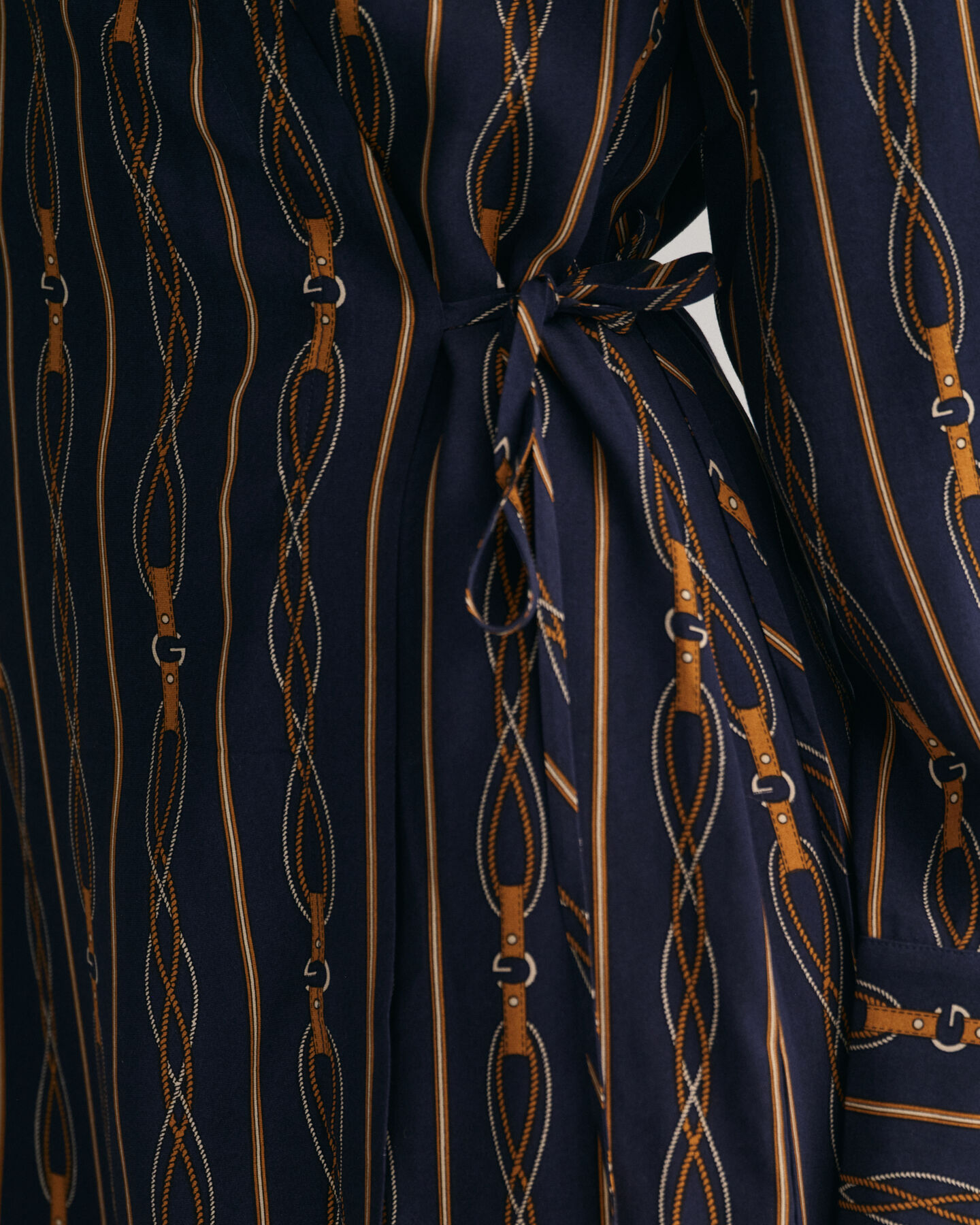 Regular fit randig omlottklänning