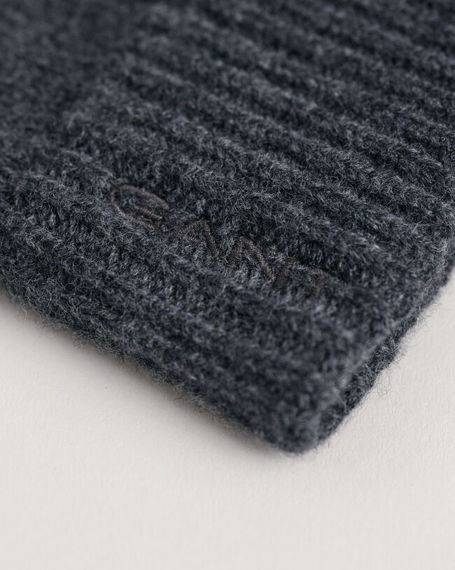 Stickade fingervantar