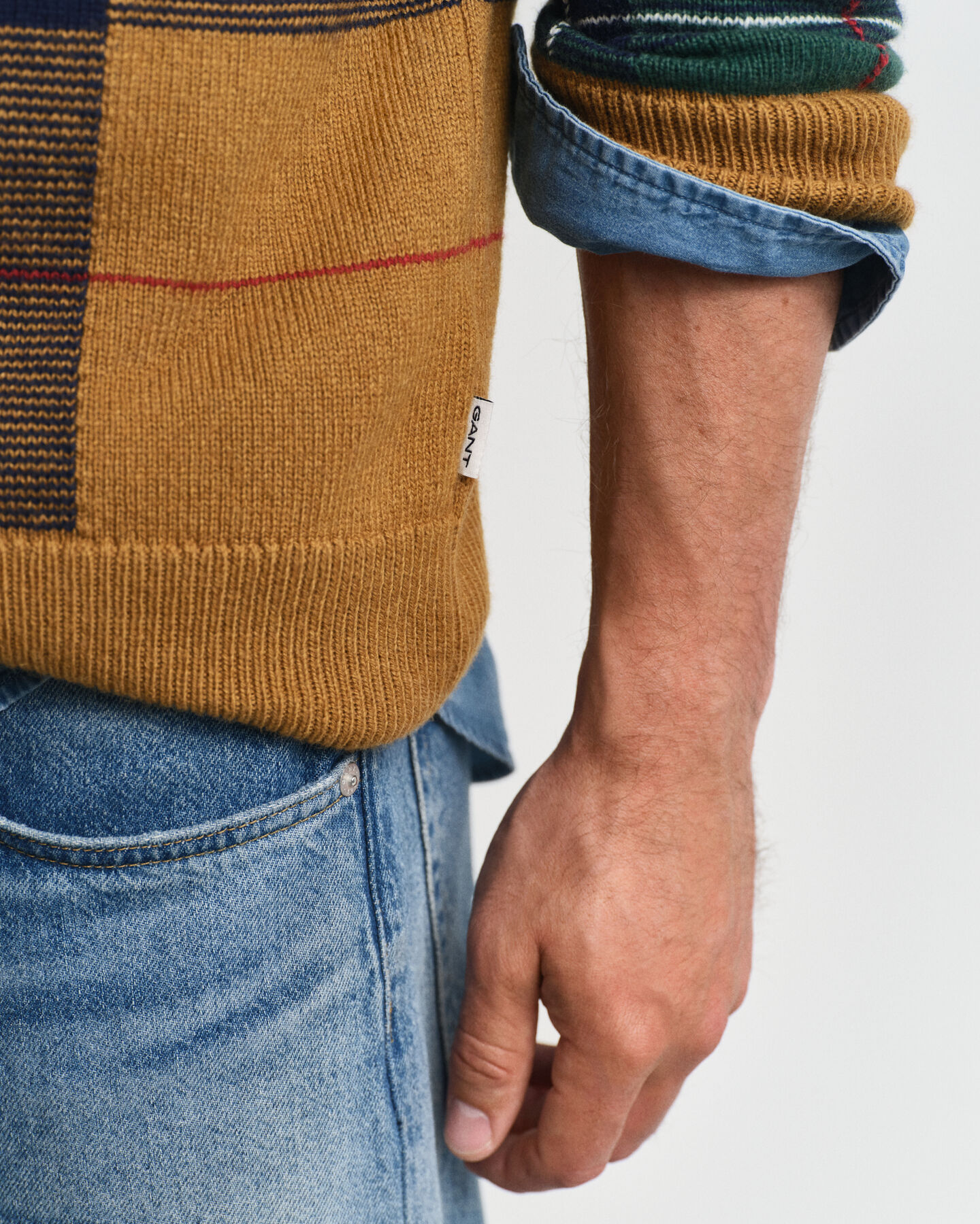 Rutig tr&ouml;ja med rund halsringning