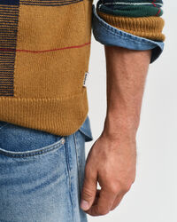 Rutig tr&ouml;ja med rund halsringning