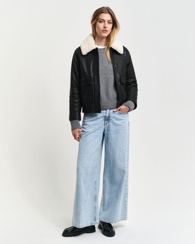 Ribbstickad rundhalsad tröja