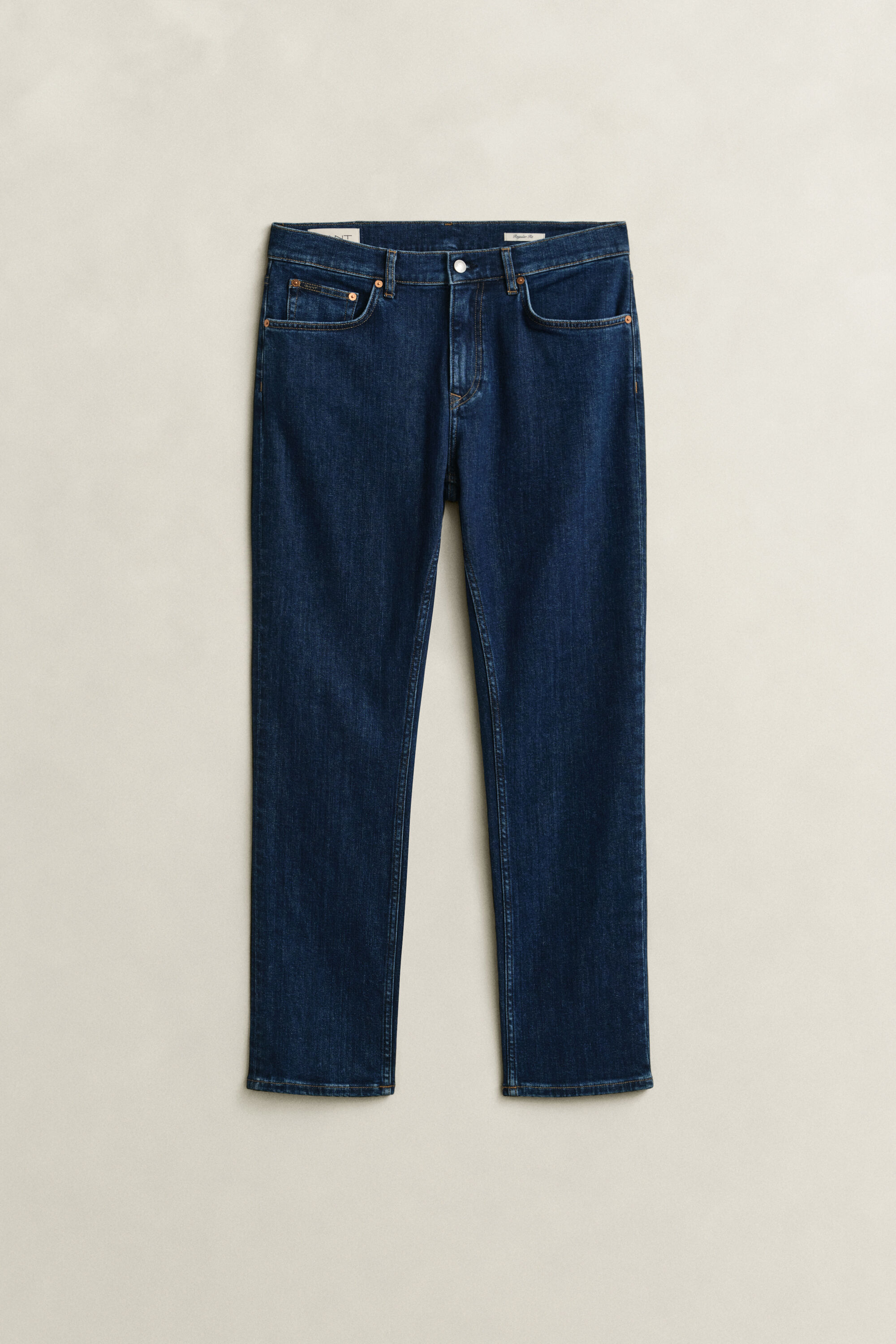 Regular fit jeans i stilren tvätt