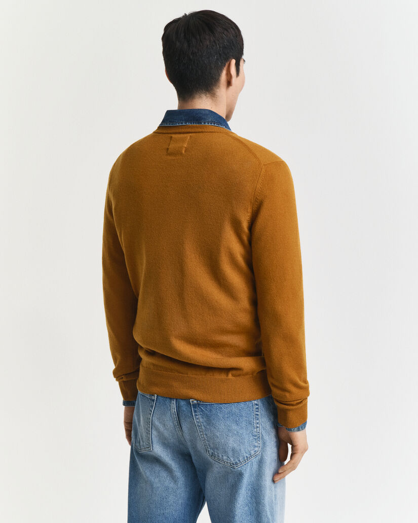 Rundhalsad tr&ouml;ja i superfin lammull