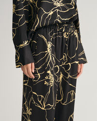 Line Drawing dra-p&aring;-byxor