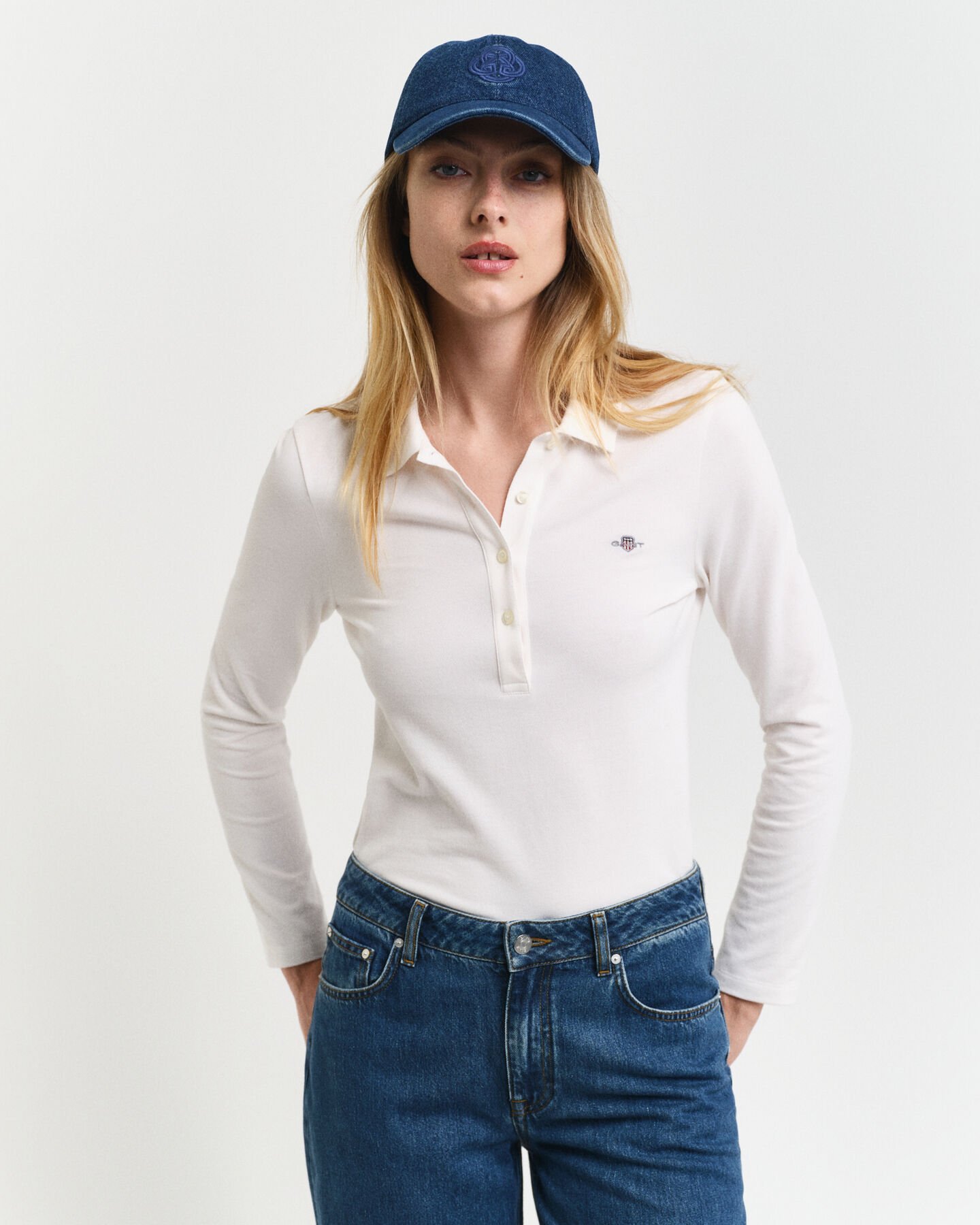 Långärmad pikétröja med sköld