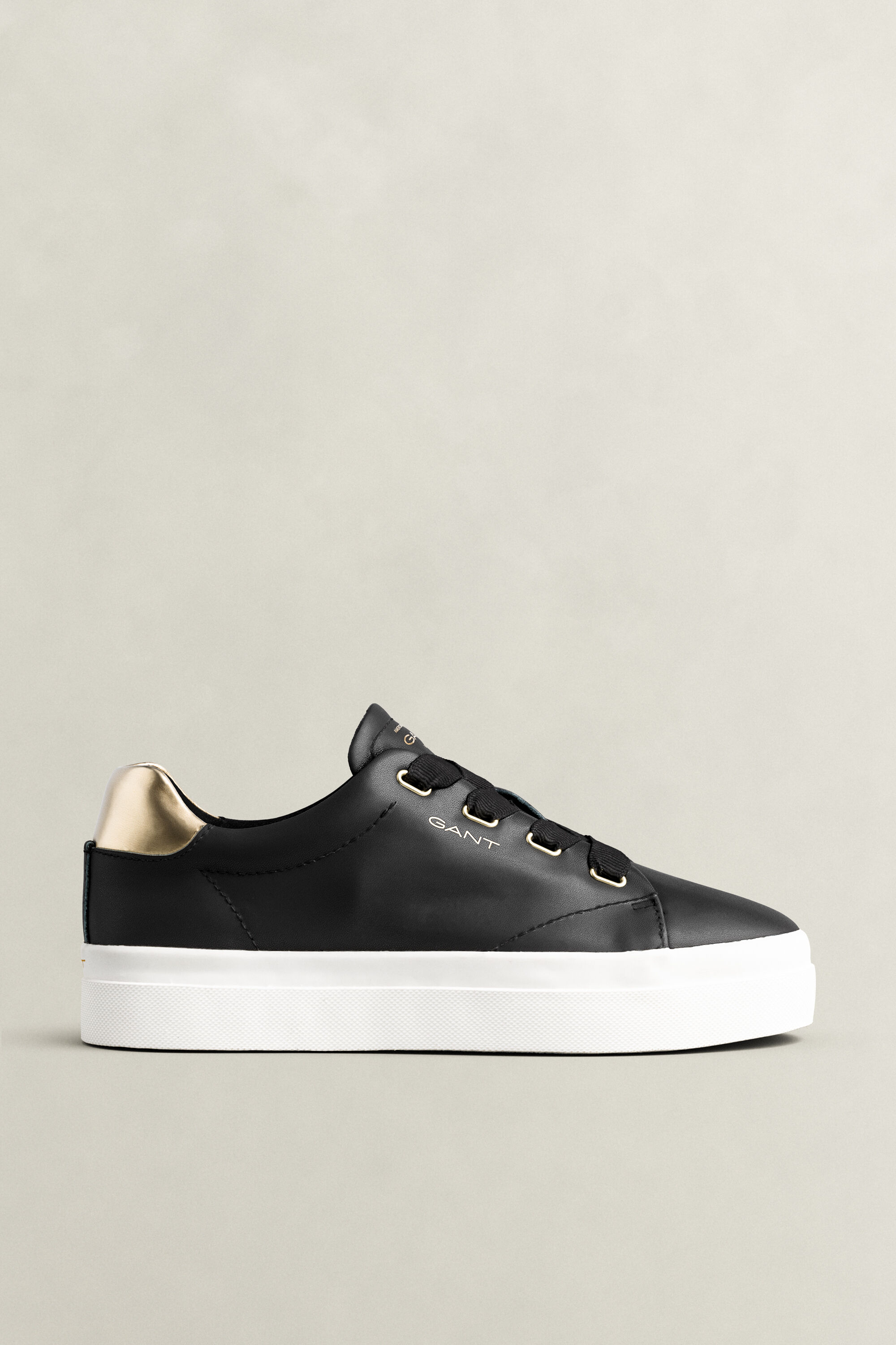 Avona metallicfärgade sneakers i skinn