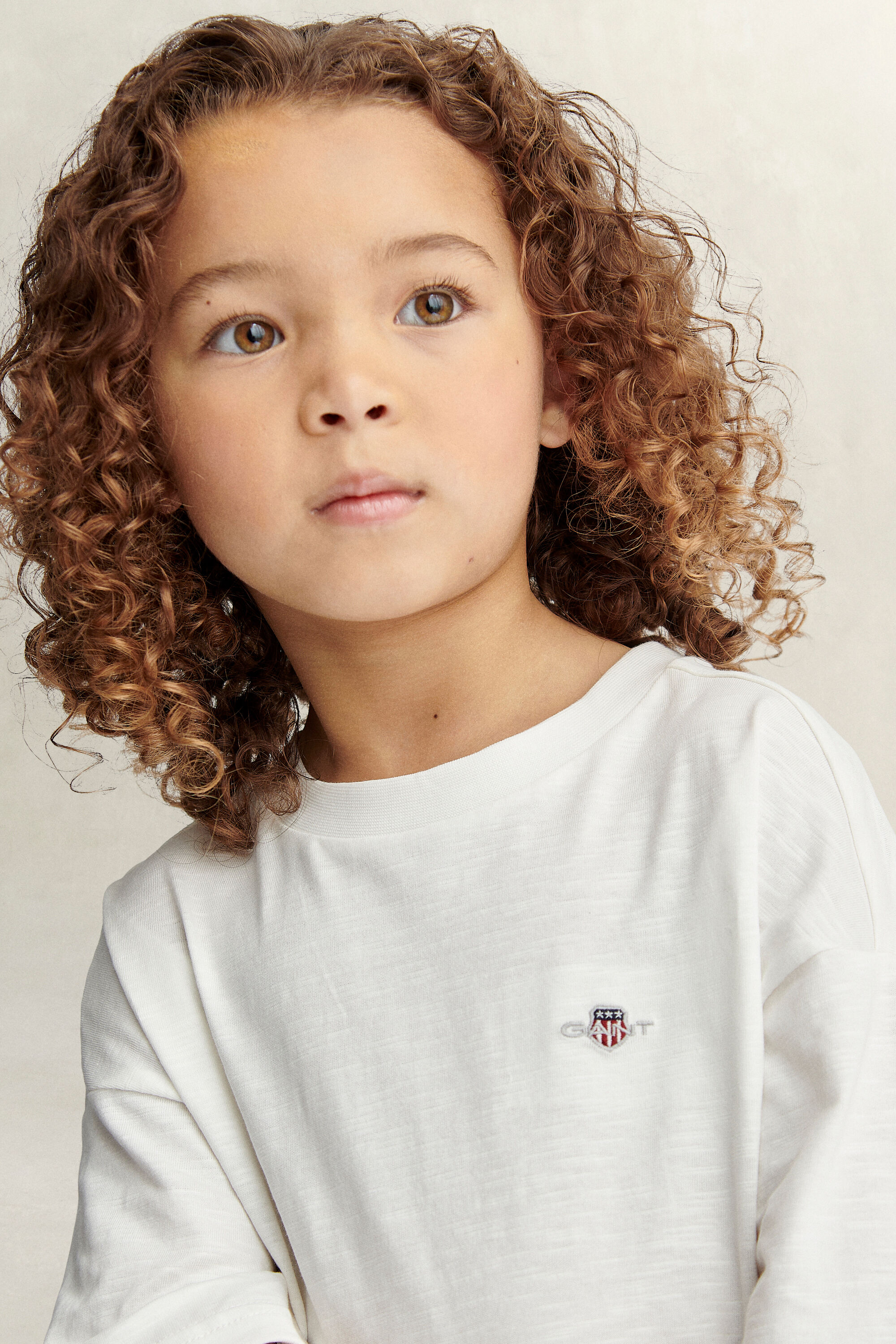 Girls T-shirt med sköldemblem