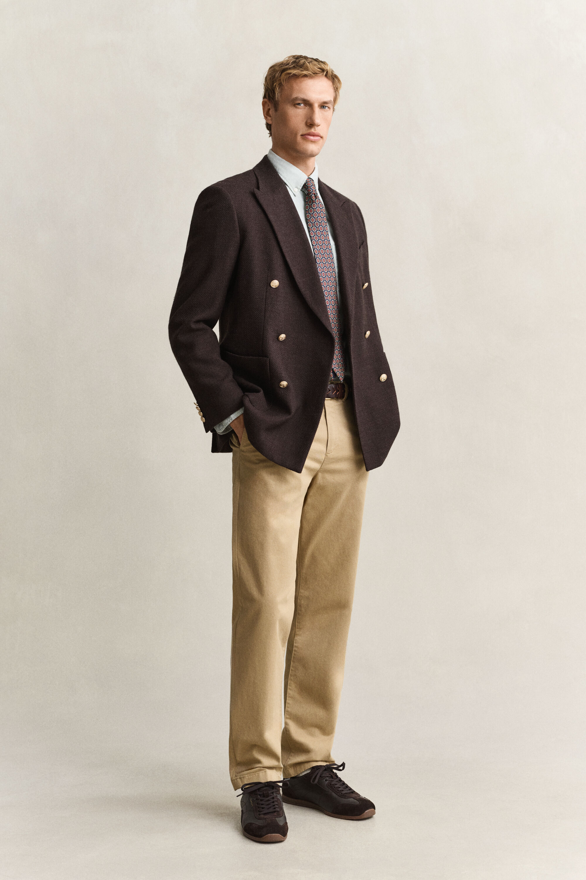 Klassiska chinos med regular fit