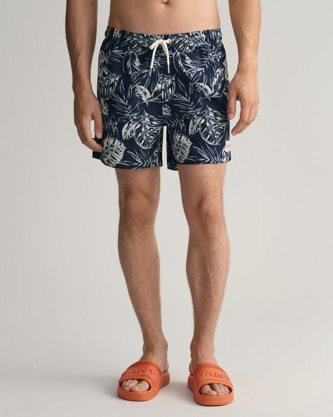 Classic fit badshorts med tropiskt l&ouml;vm&ouml;nster