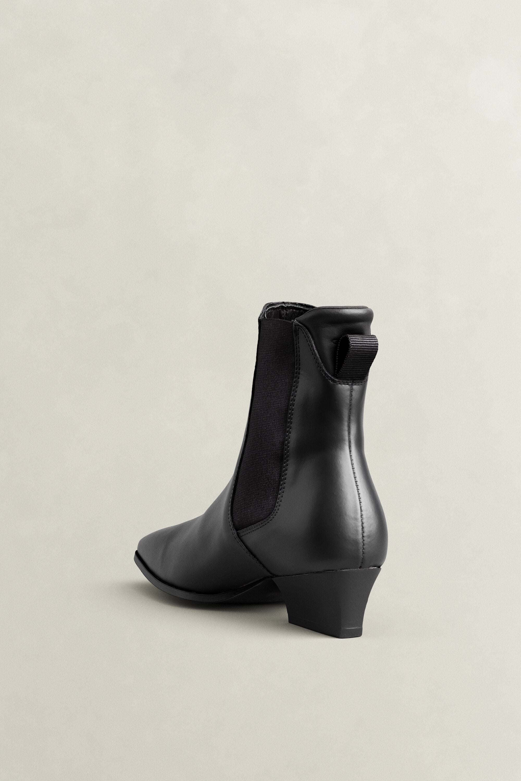 Bassotte chelseaboots i läder